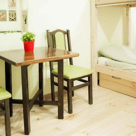 Hostel Uyutniy Dvorik Одеса Екстериор снимка