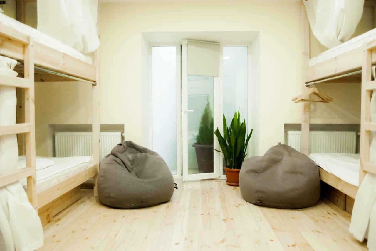 Hostel Uyutniy Dvorik Одеса Екстериор снимка
